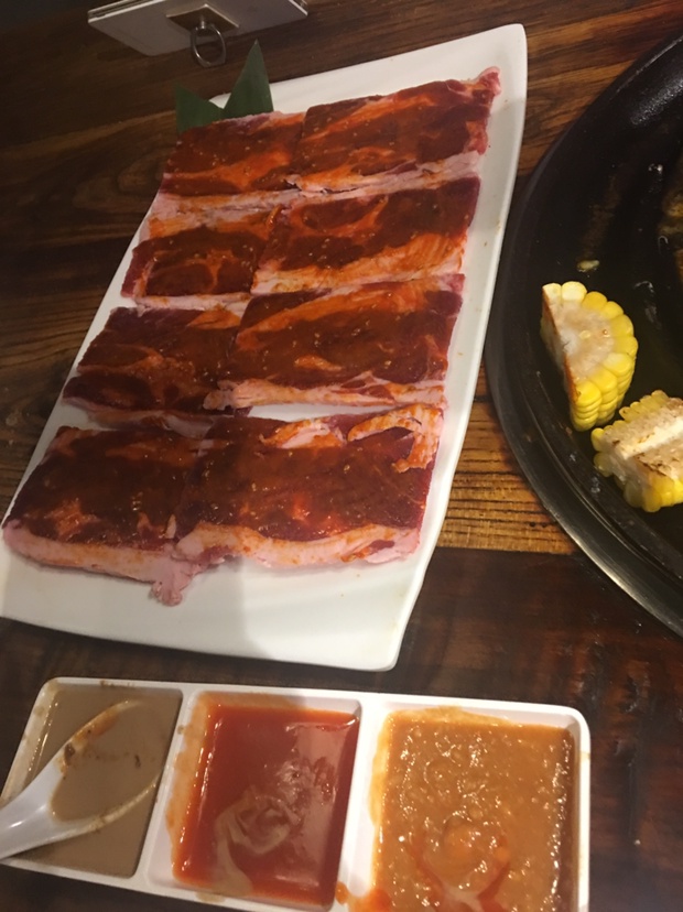 孔令亚 关注 店里有个超级大舞台和屏幕,营业到转天早晨,估计晚一点有