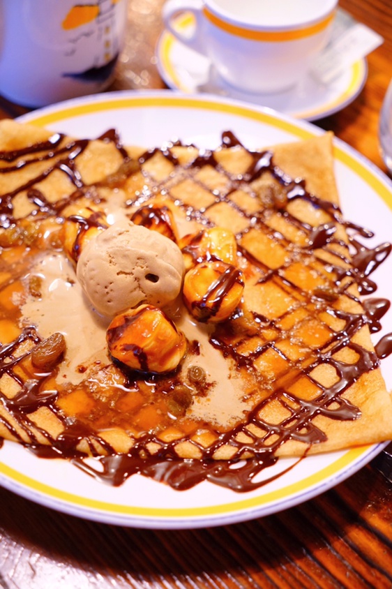 在桃江路上开业多年 他家的头牌菜品 法式薄饼crepe 来源于法国西北部