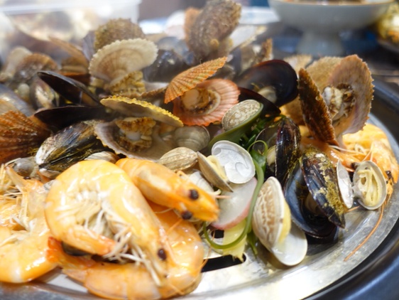 小鲜岛吃的好,鱼虾蟹贝都不少