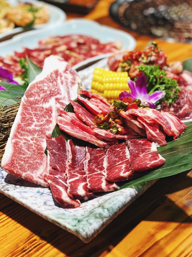 烤到蟹黄流油的甲壳烧