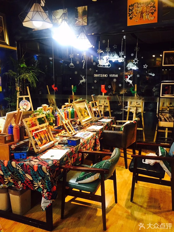 现在的画室都把丙烯画当作油画忽悠门外汉