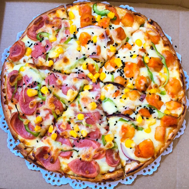 胖胖披萨净水纯手工制作用料新鲜,味美量足得到了大家的一致认可,实物