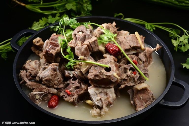 "补钙之王"招牌筒骨锅~路过汇江南